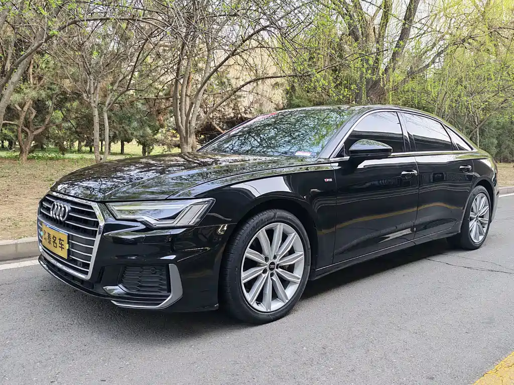 Audi A6L 2022 — фото 1