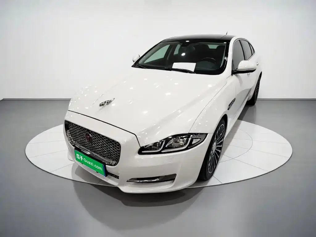 Jaguar XJ 2016