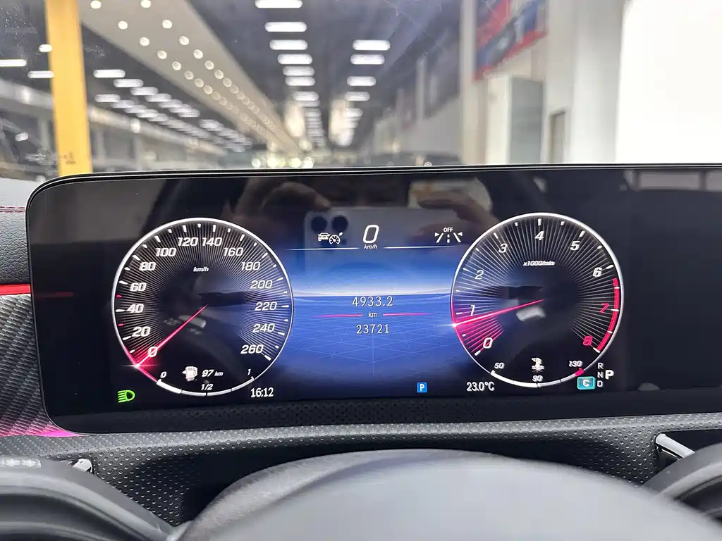 Mercedes-Benz A-Class 2023 — фото 6