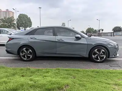 Hyundai Elantra 2021