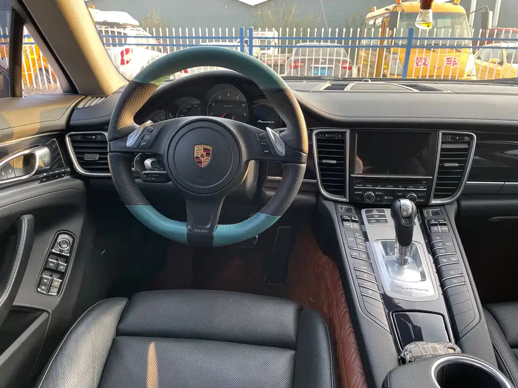 Porsche Panamera 2016 — фото 17