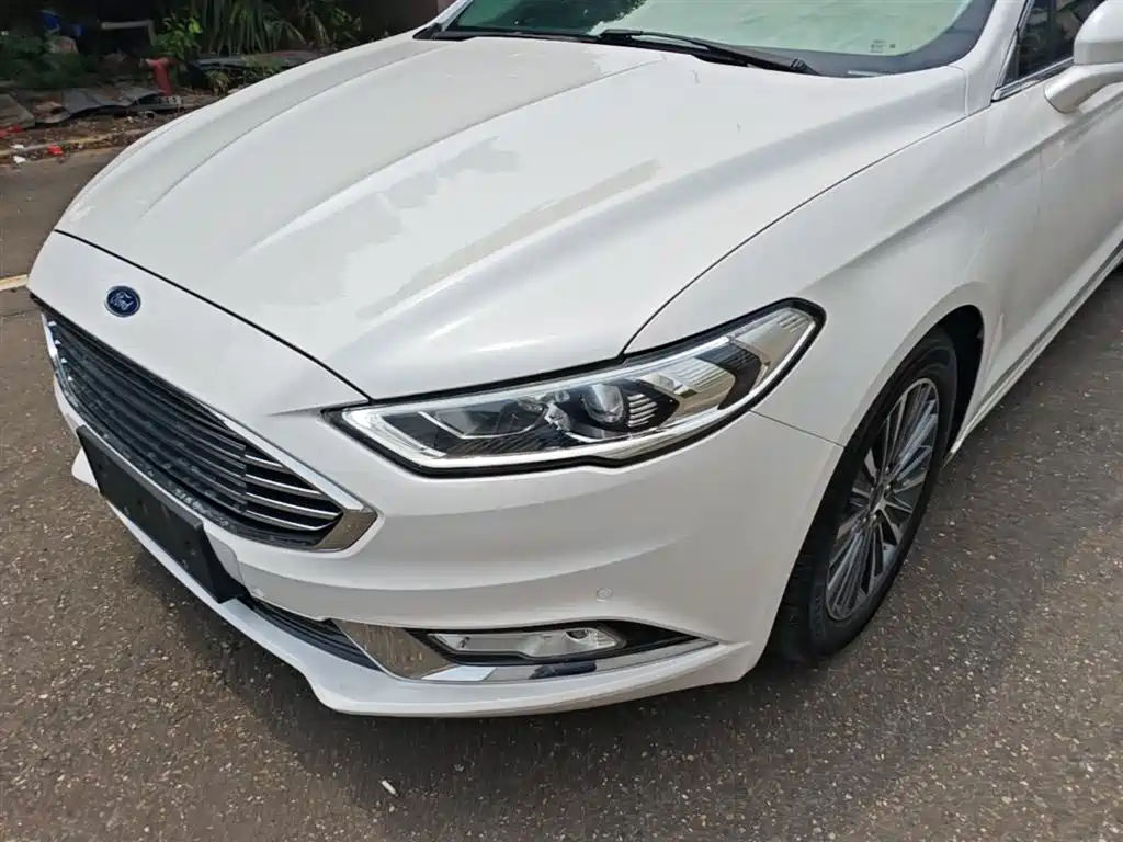 Ford Mondeo 2017 — фото 24