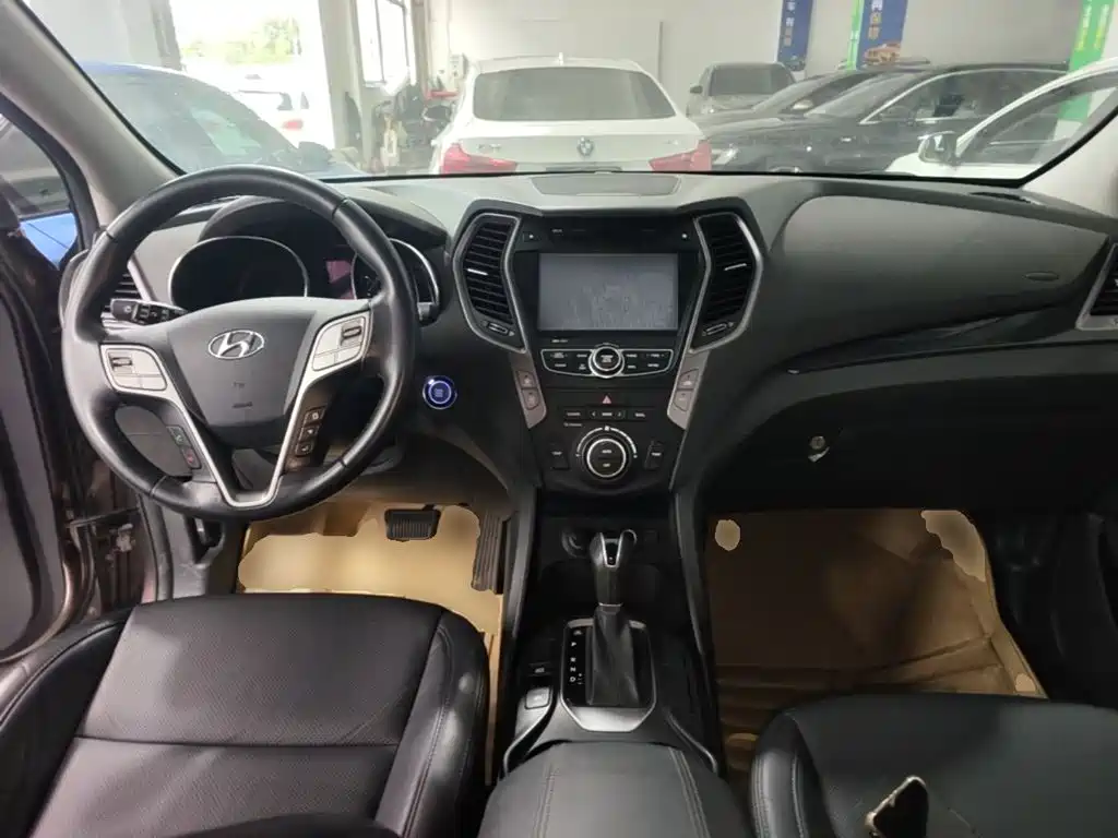 Hyundai Santa Fe 2016 — фото 10