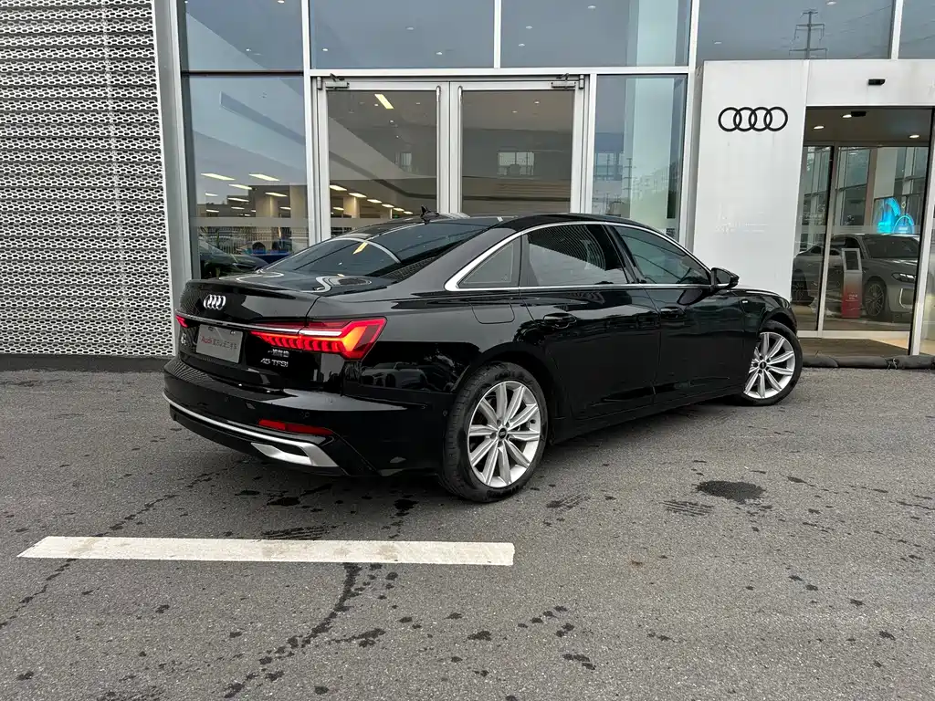 Audi A6L 2023 — фото 4