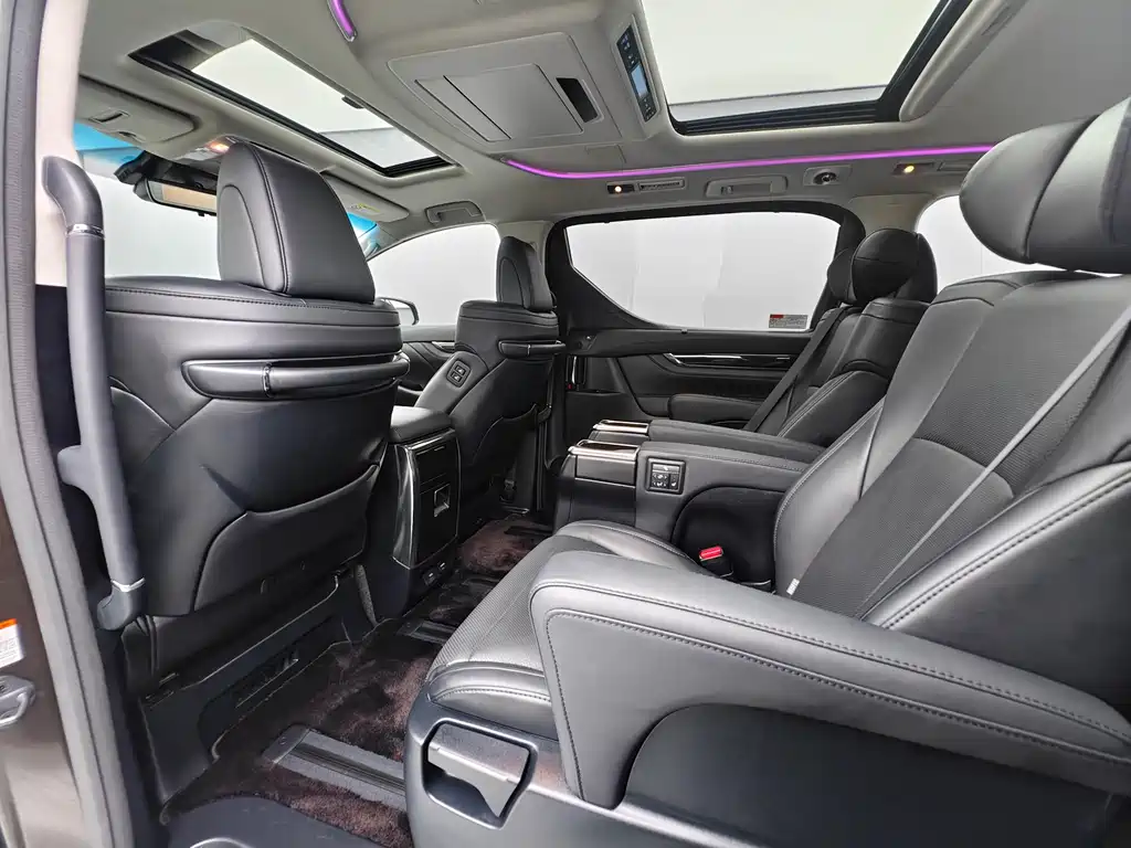Toyota Vellfire 2019 — фото 16