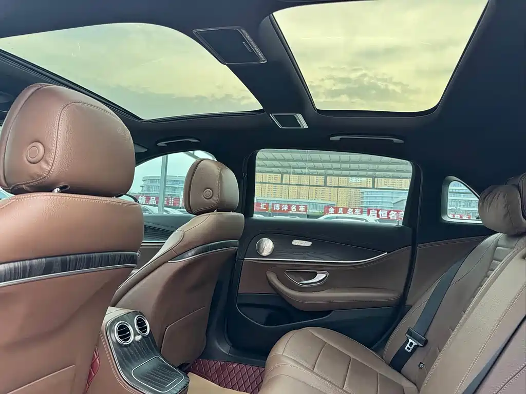 Mercedes-Benz E-Class 2020 — фото 14