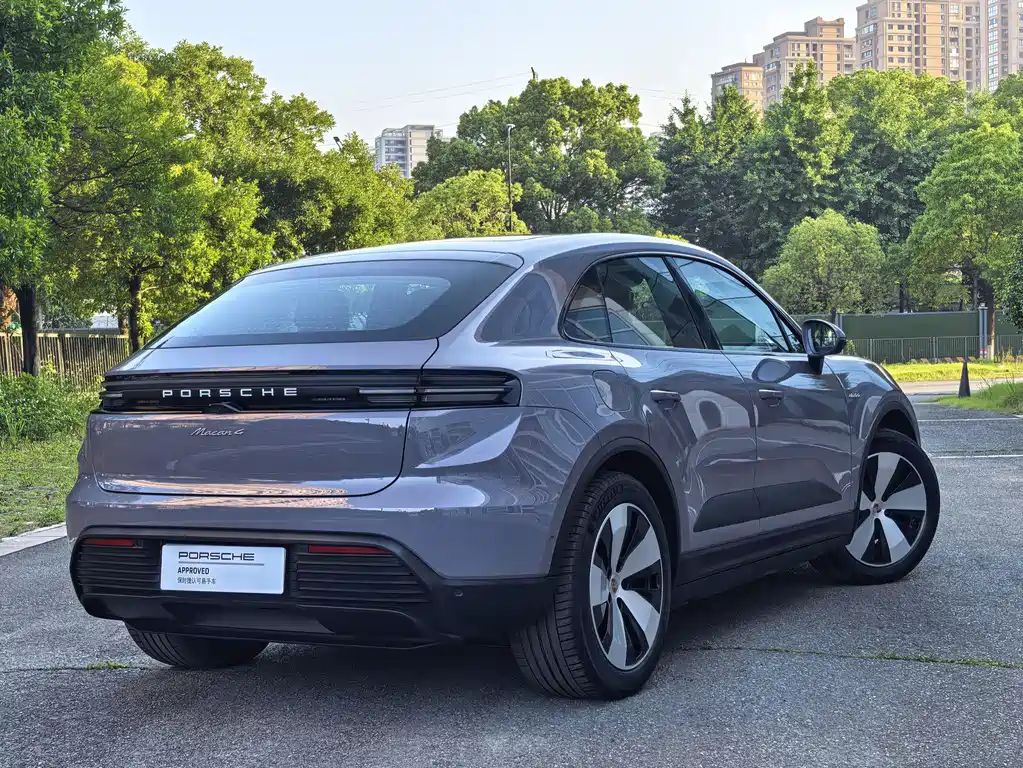 Porsche Macan EV 2025 — фото 21