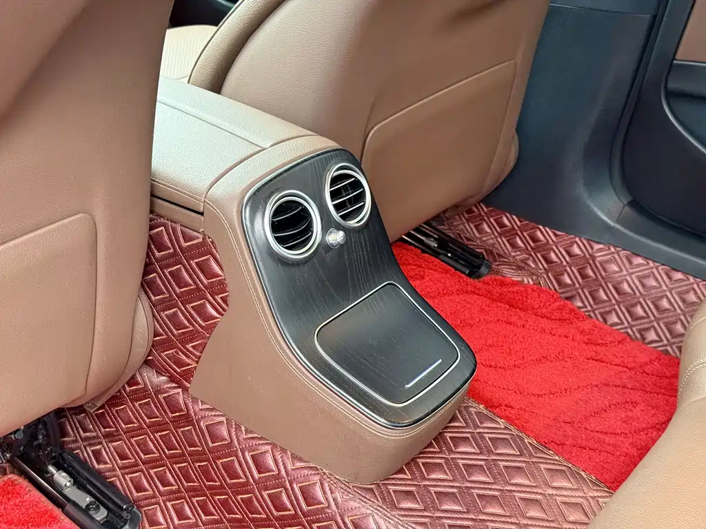 Mercedes-Benz E-Class 2022 — фото 12