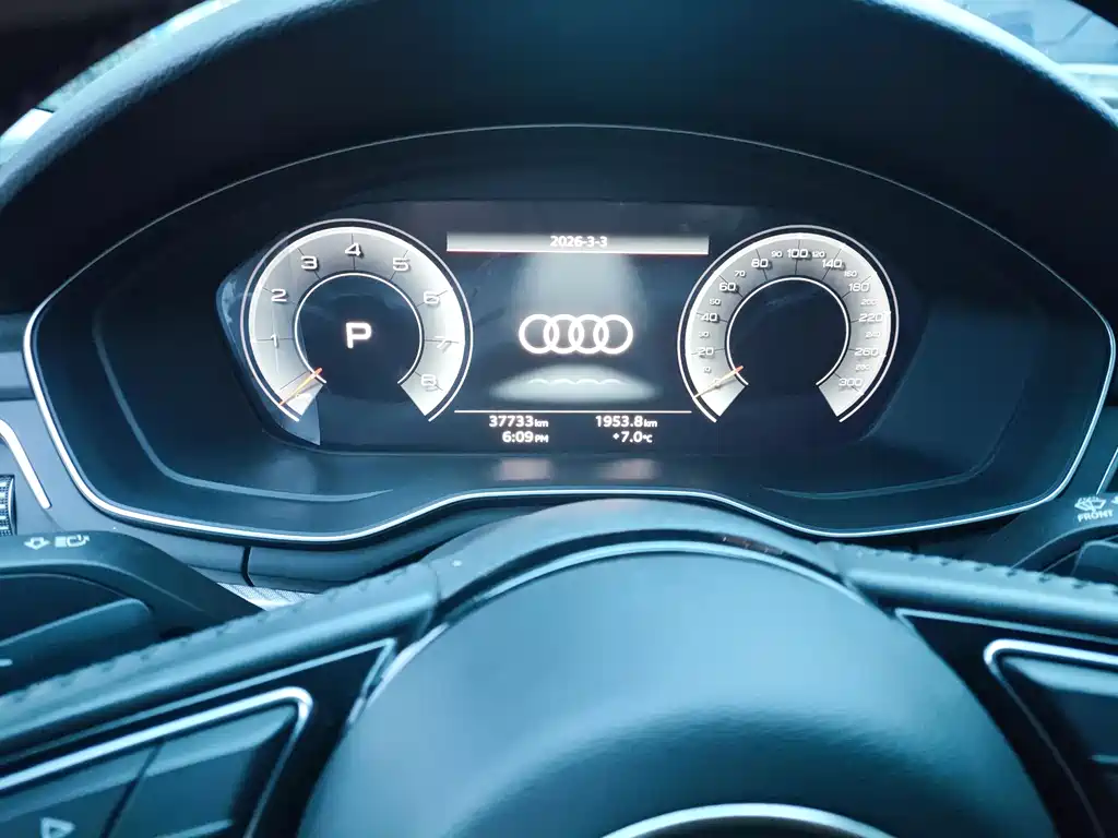 Audi A4L 2021 — фото 12