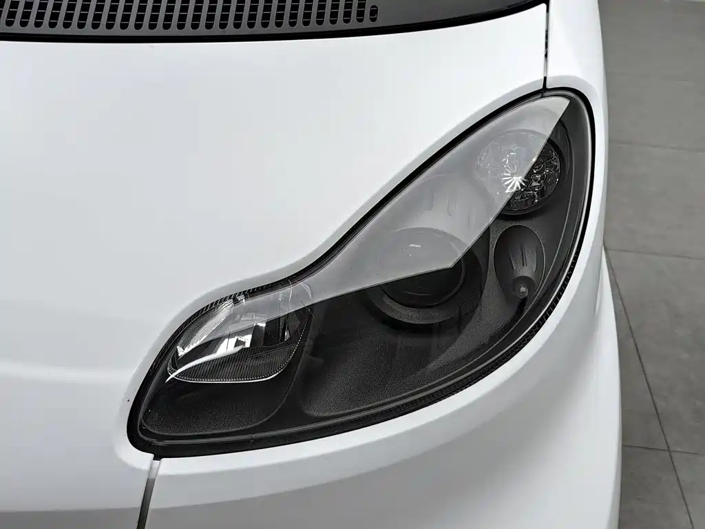 smart fortwo 2015 — фото 7