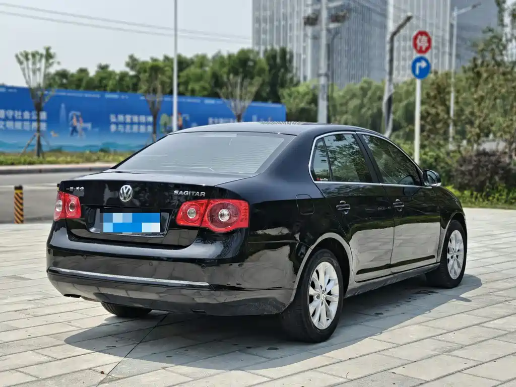 Volkswagen Sagitar 2012