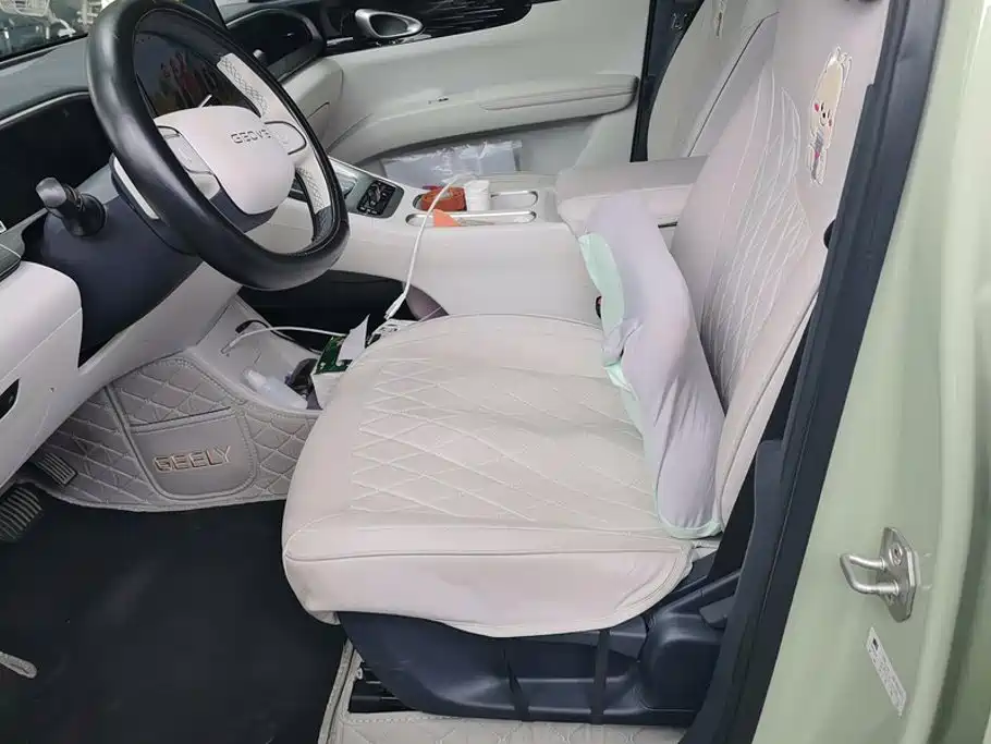 Geely Galaxy Starwish 2025 — фото 9