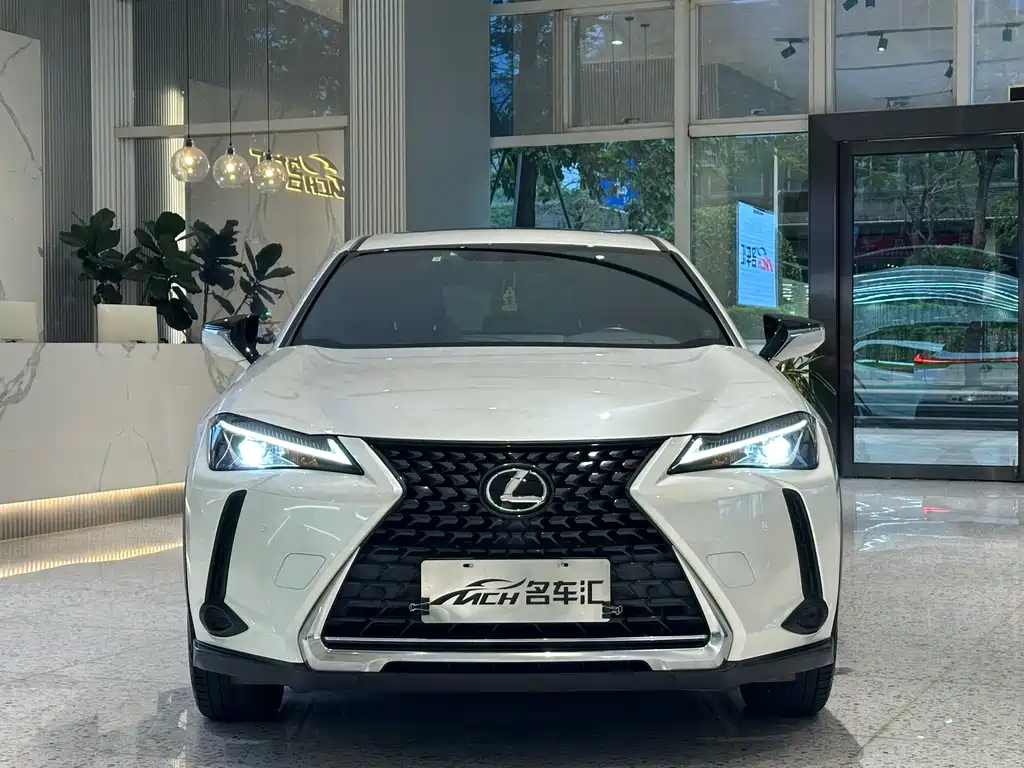 Lexus UX 2022 — фото 2