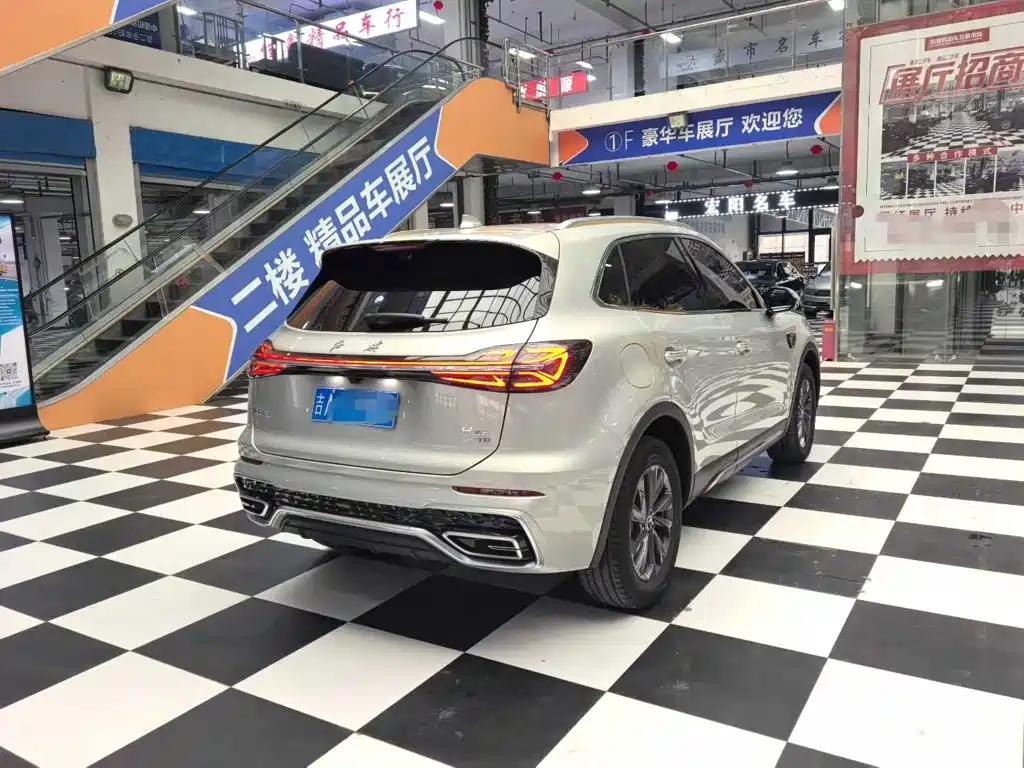 Hongqi HS5 2025