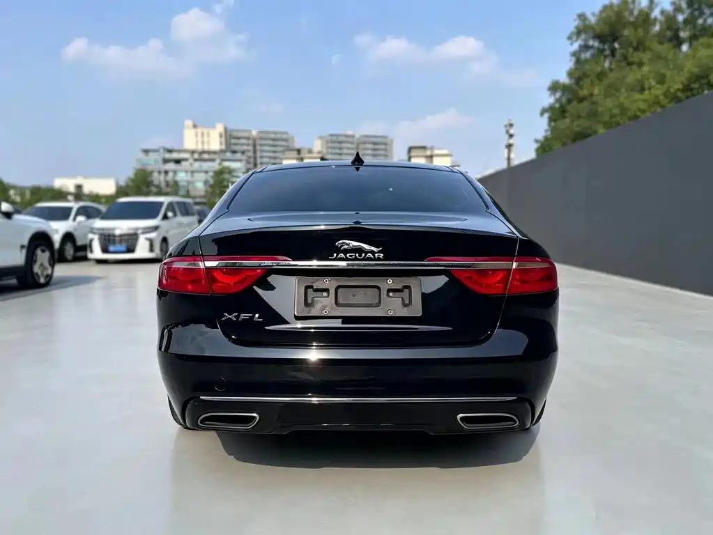 Jaguar XFL 2018