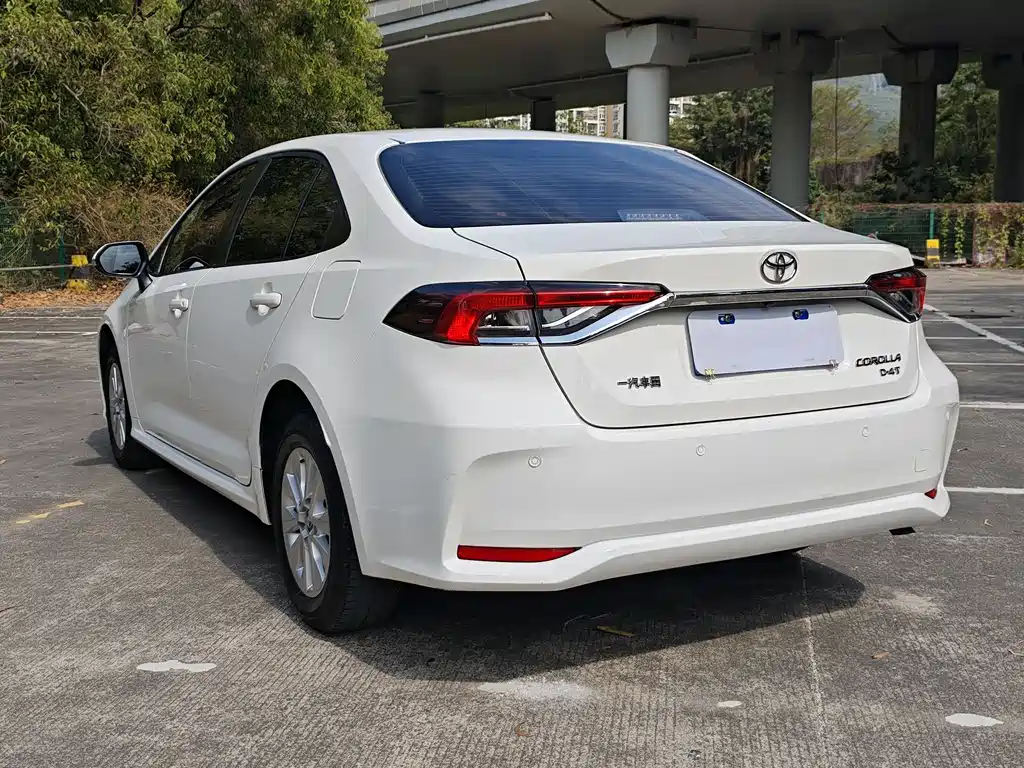 Toyota Corolla 2022 — фото 12