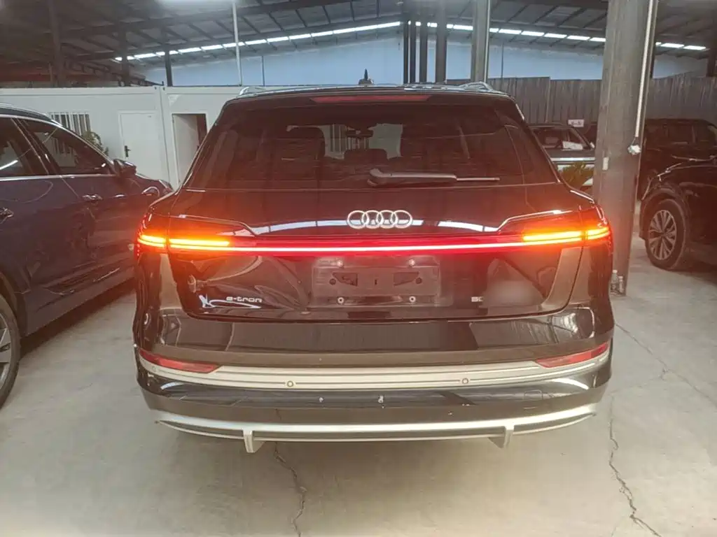Audi e-tron 2021