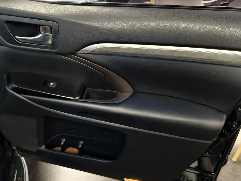 Toyota Highlander 2018 — фото 16