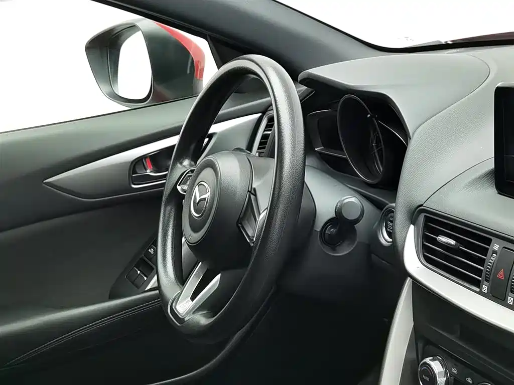 Mazda CX-4 2018 — фото 22