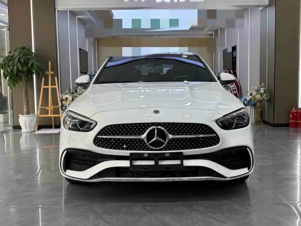 Mercedes-Benz C-Class 2023 — фото 2