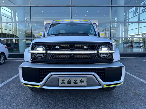Tank 300 2022