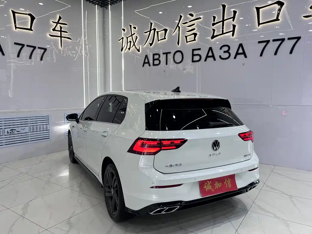 Volkswagen Golf 2023