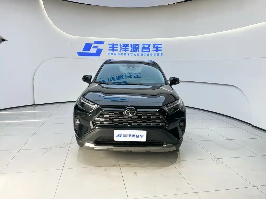 Toyota RAV4 2025