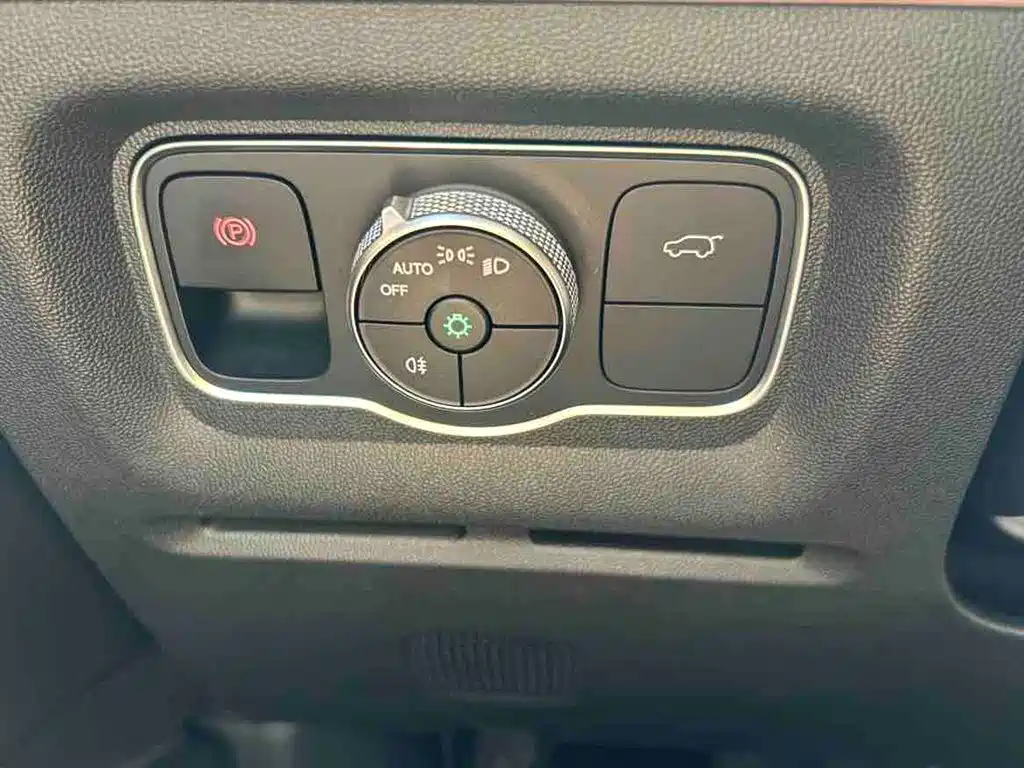 Chery Tiggo 8L 2025 — фото 18