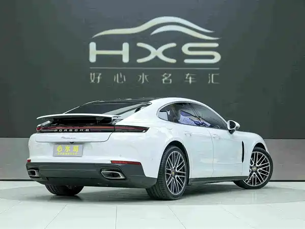 Porsche Panamera 2025
