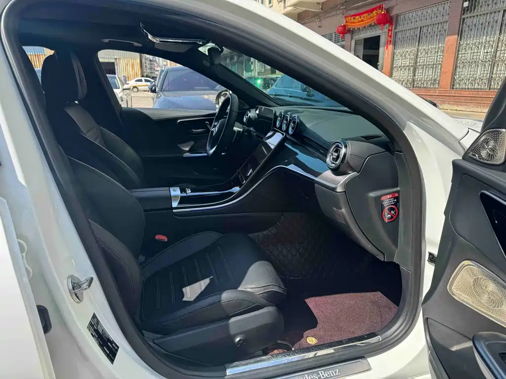 Mercedes-Benz C-Class 2022 — фото 11