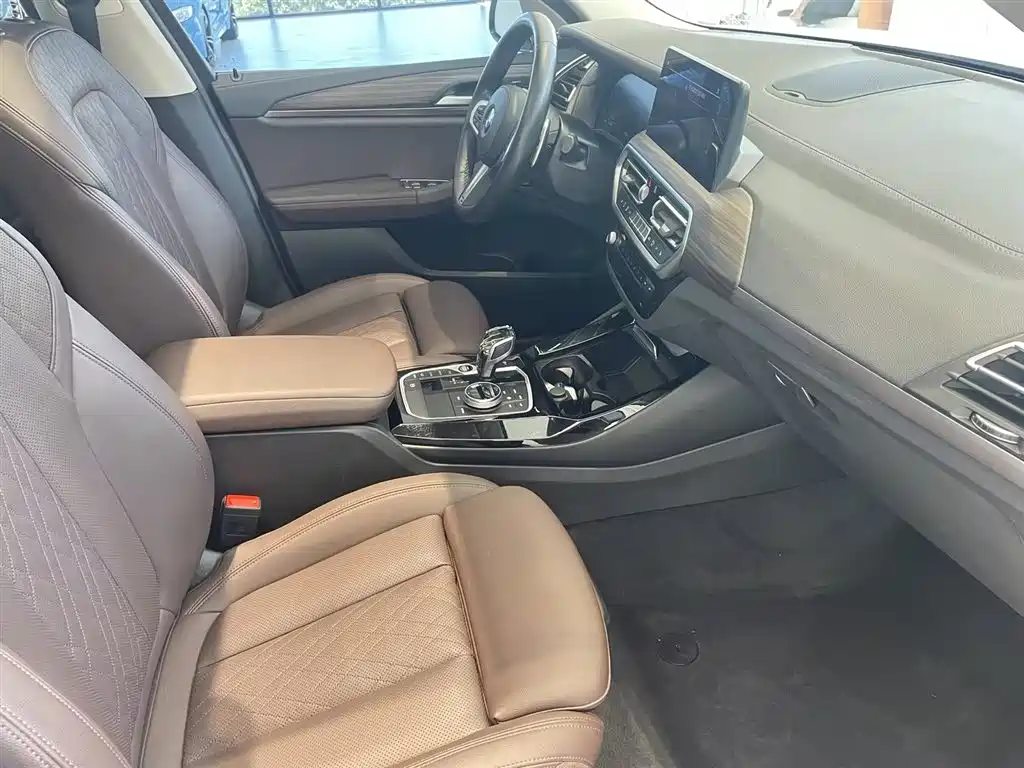 BMW X3 2022 — фото 9