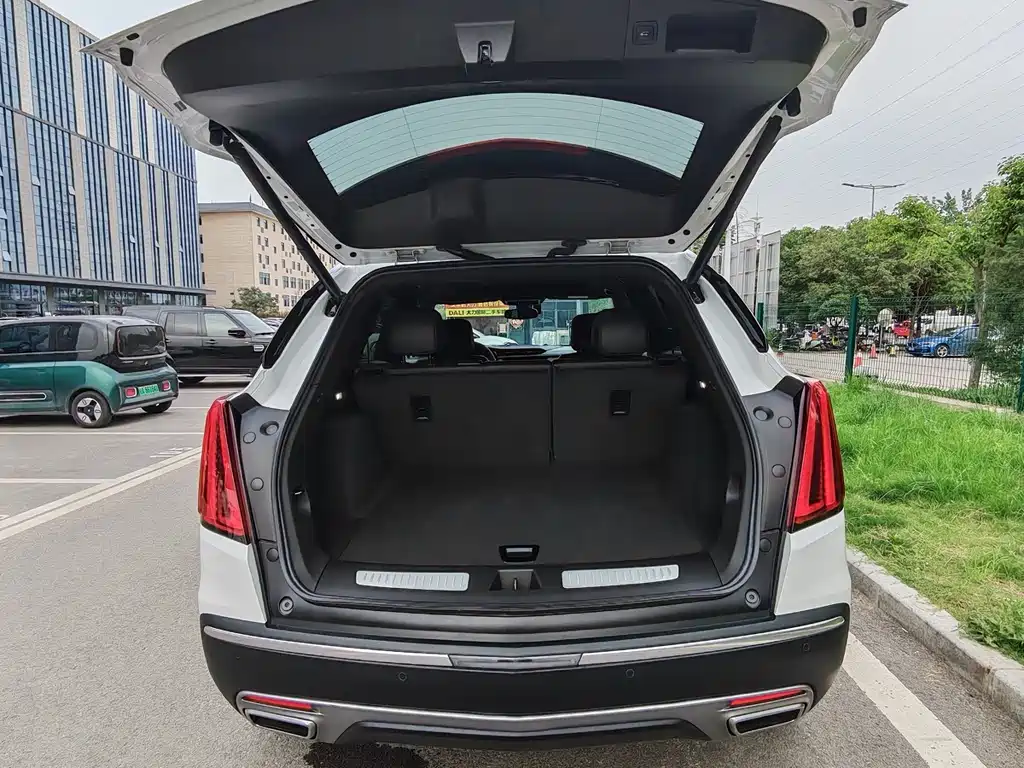 Cadillac XT5 2023 — фото 15