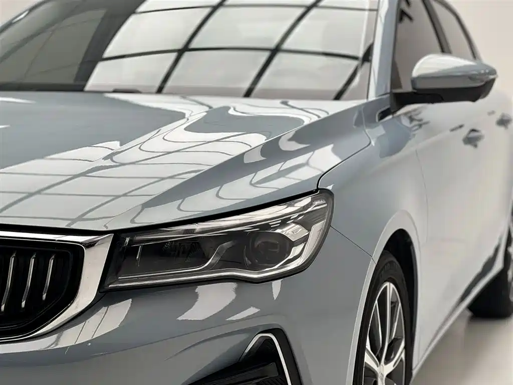 Geely Emgrand 2023