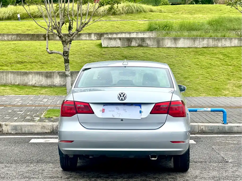 Volkswagen Jetta 2015 — фото 5