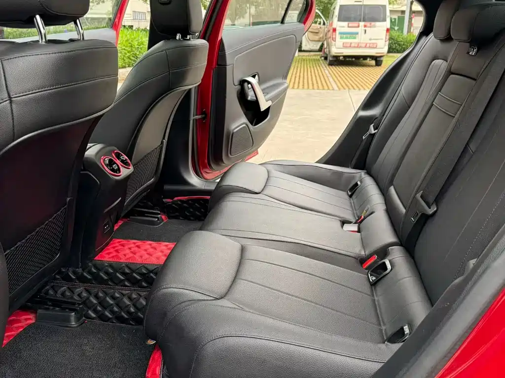 Mercedes-Benz A-Class 2020 — фото 4