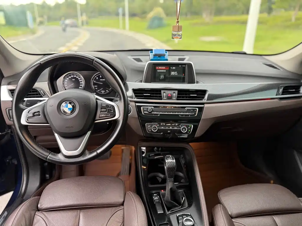 BMW X1 2019 — фото 10