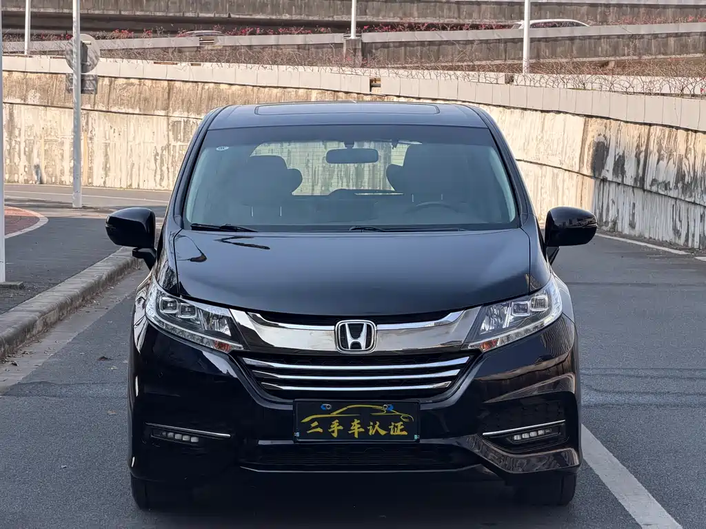 Honda Odyssey 2019 — фото 2