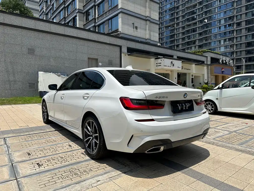 BMW 3 Series 2021 — фото 13