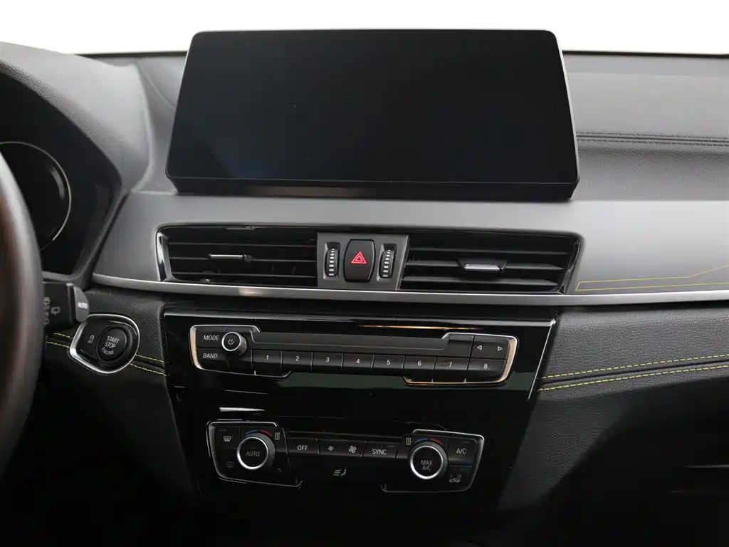 BMW X2 2023 — фото 13