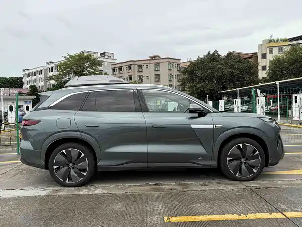 BYD Tang L 2025