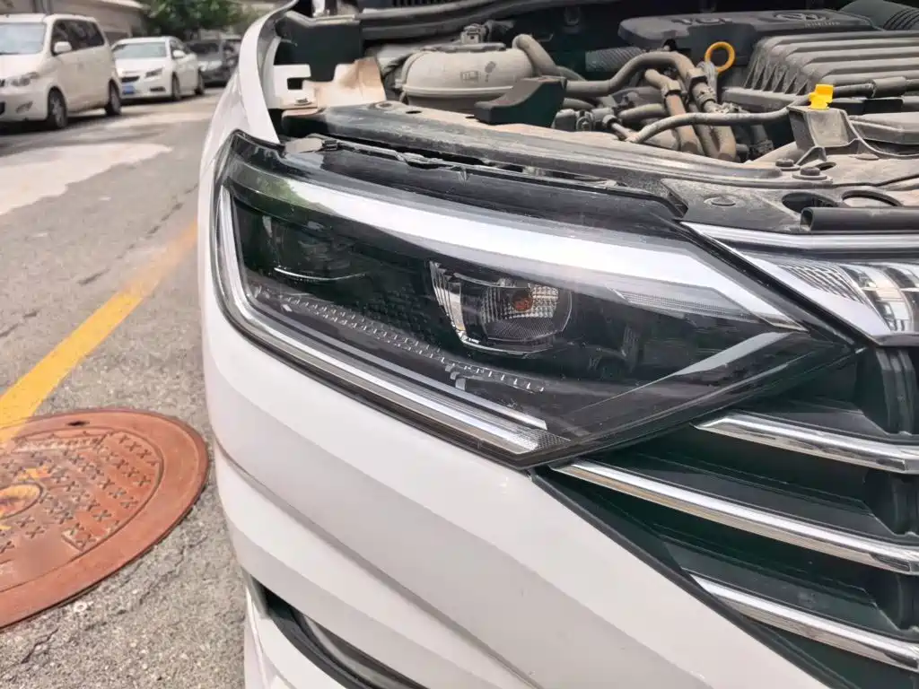 Volkswagen Sagitar 2020