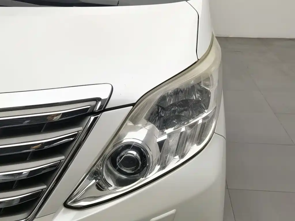 Toyota Alphard 2015 — фото 7