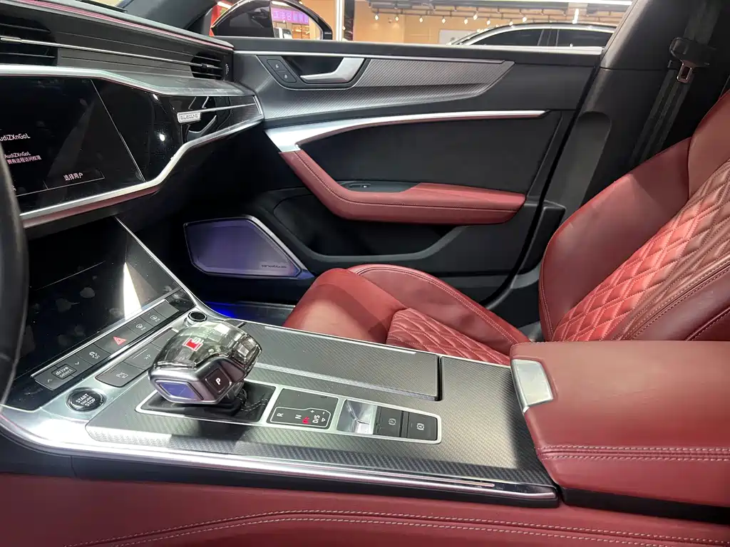 Audi A7L 2025 — фото 9