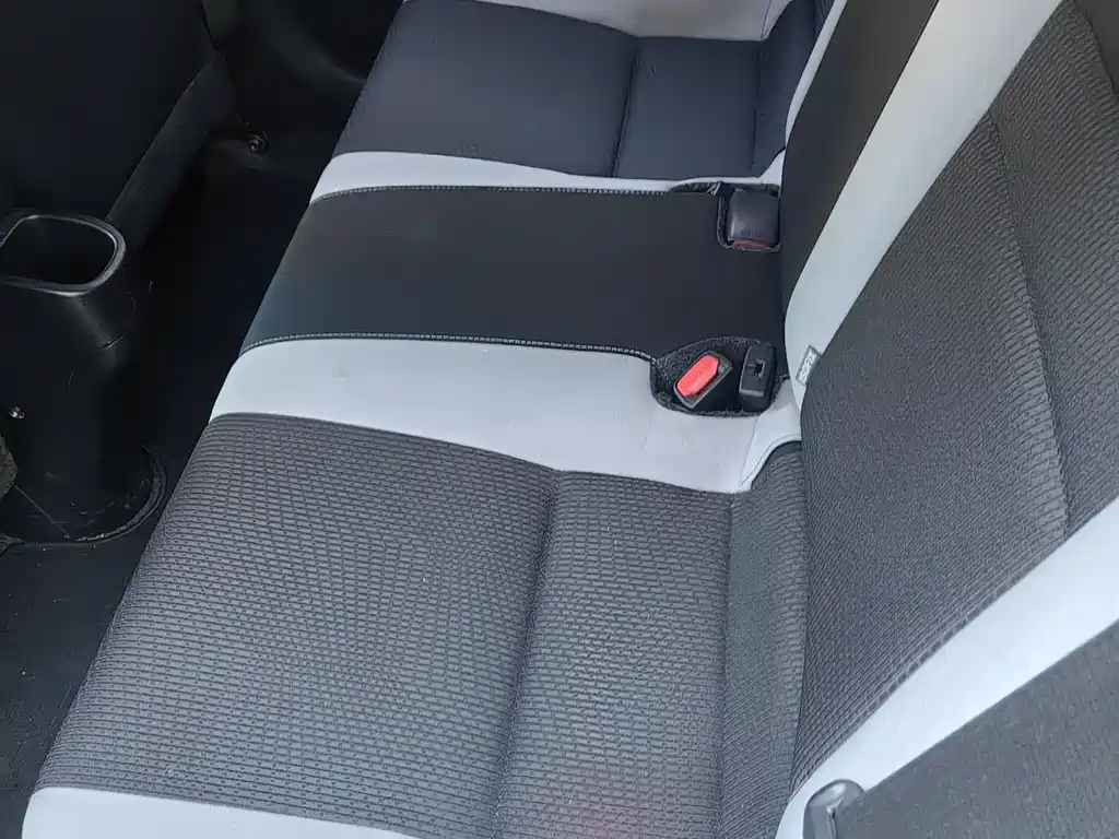 Toyota Yaris L 2021