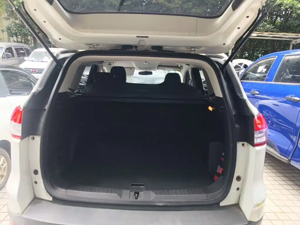 Ford Kuga 2015 — фото 19