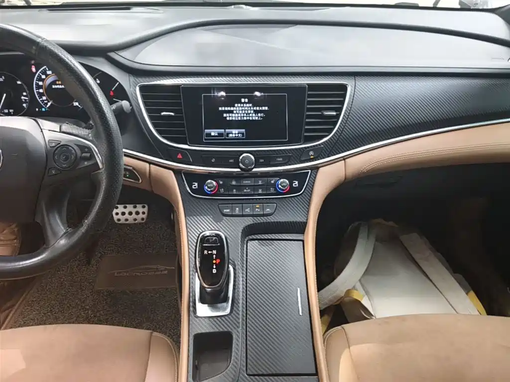 Buick LaCrosse 2017 — фото 13