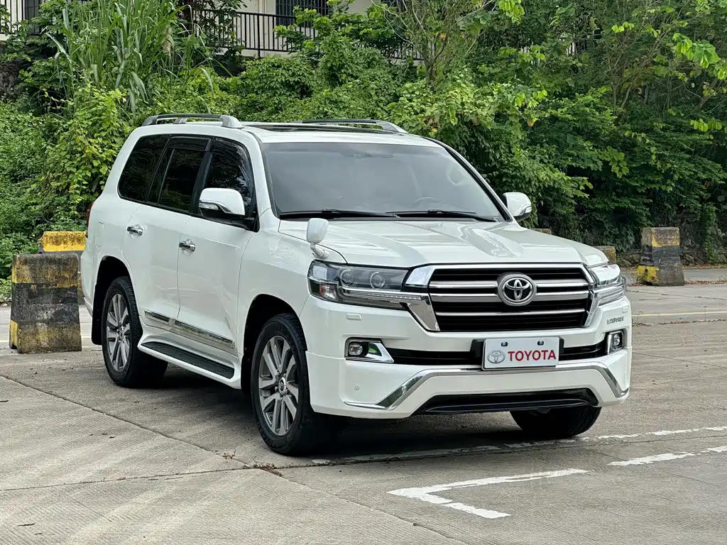 Toyota Land Cruiser 2018 — фото 3