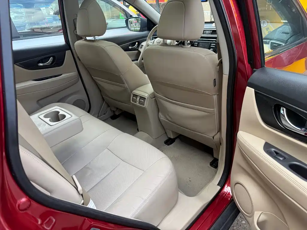 Nissan X-Trail 2015 — фото 12