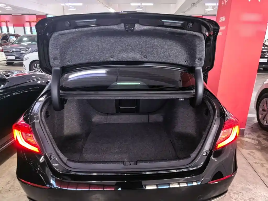 Honda Accord 2021 — фото 19