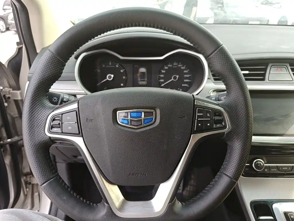 Geely Emgrand GS 2018 — фото 11